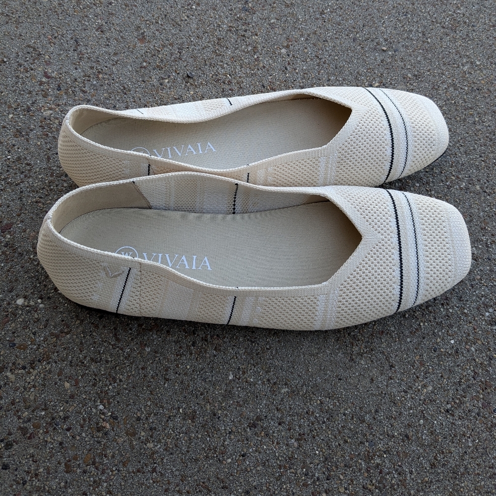 Vivaia Beige striped Margot Square-Toe V-Cut Flats US 8.5, EU 39 - Picture 2 of 7